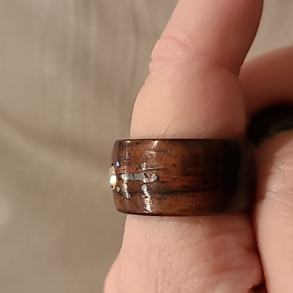 Real wood ring with cubic zirconia and sterling silver inlay - Picture 2 of 6